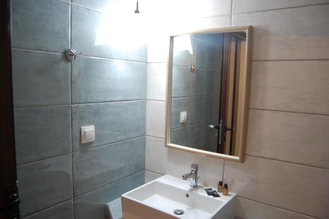 Giorgos Apartments Square Nea Vrasna Bagian luar foto