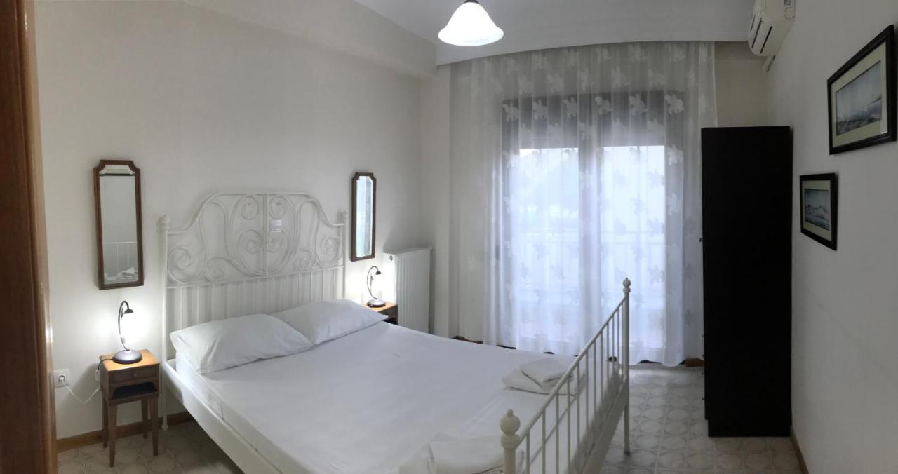 Giorgos Apartments Square Nea Vrasna Bagian luar foto