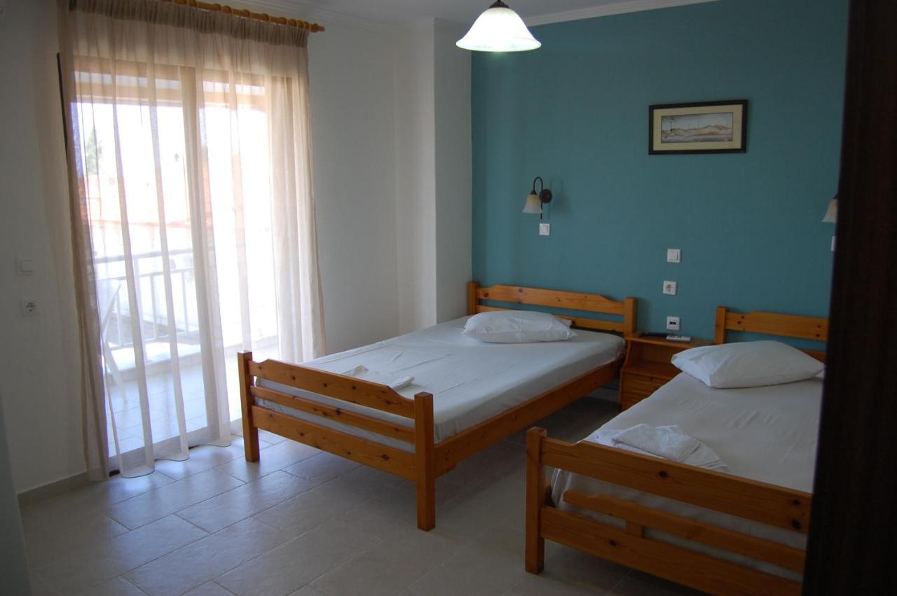 Giorgos Apartments Square Nea Vrasna Bagian luar foto
