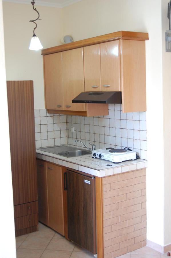 Giorgos Apartments Square Nea Vrasna Bagian luar foto