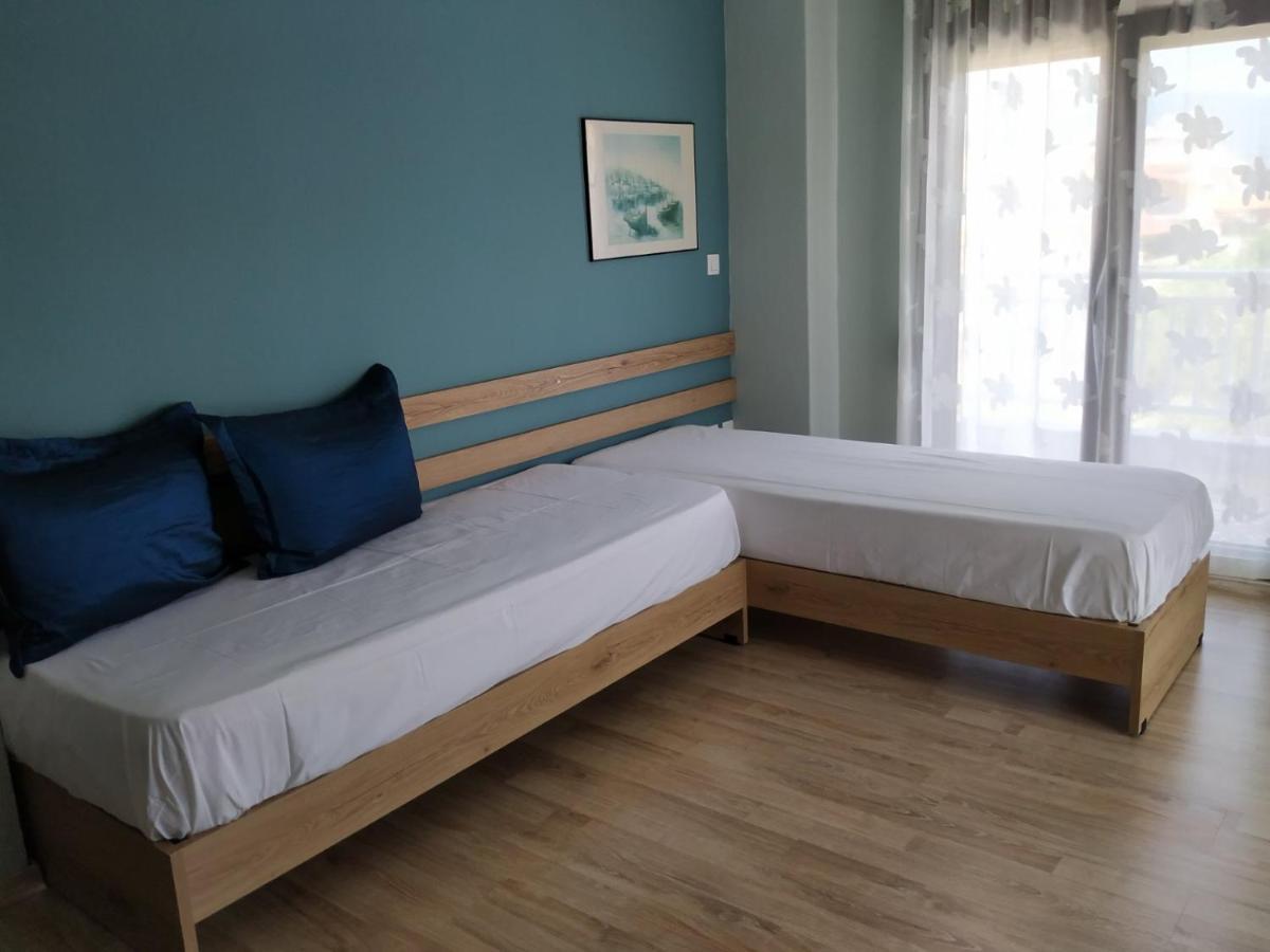 Giorgos Apartments Square Nea Vrasna Bagian luar foto