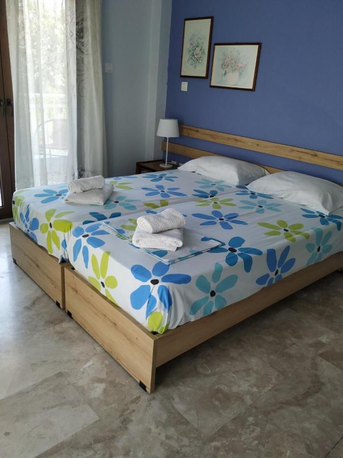 Giorgos Apartments Square Nea Vrasna Bagian luar foto